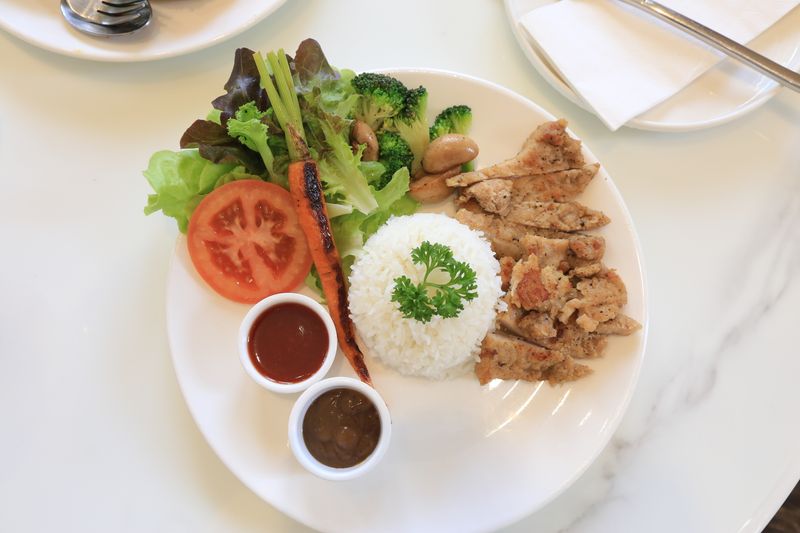 Grilled protein plate with chopt vegetables